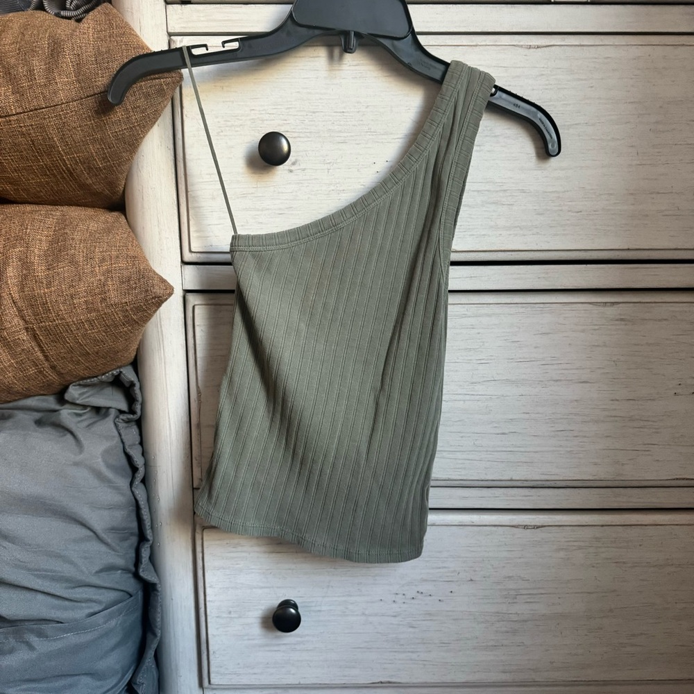 AE One Shoulder Tank Top - Picture 4 of 4